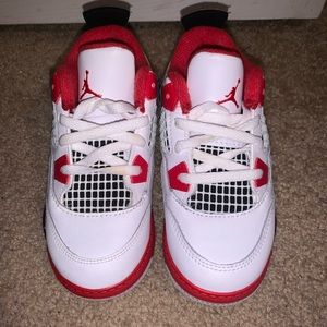 Toddler Jordan 4 Retro. Size 9C.